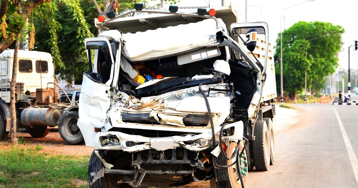 Washington DC Truck Accident Lawyers at the Law Offices of Duane O. King Help Accident Victims Injured in Truck Accidents